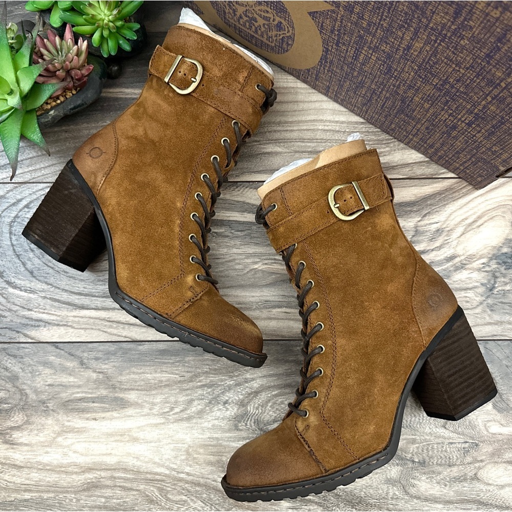 NIB Born Cass Block Heel Lace Up Distressed Suede Ankle Combat Boots Rust